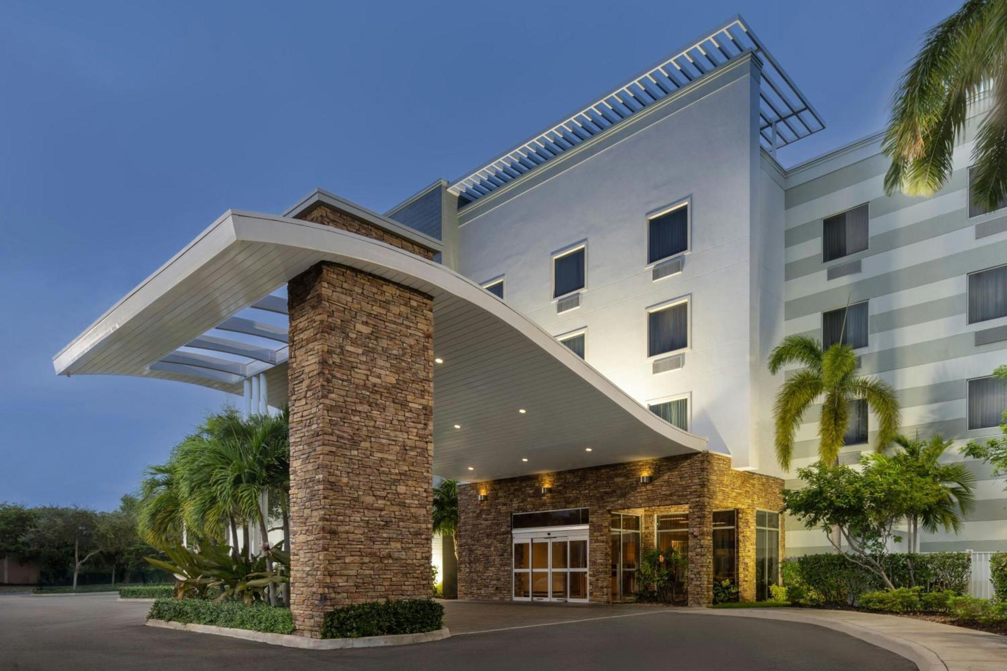 Fairfield Inn & Suites By Marriott Delray Beach I-95 Экстерьер фото