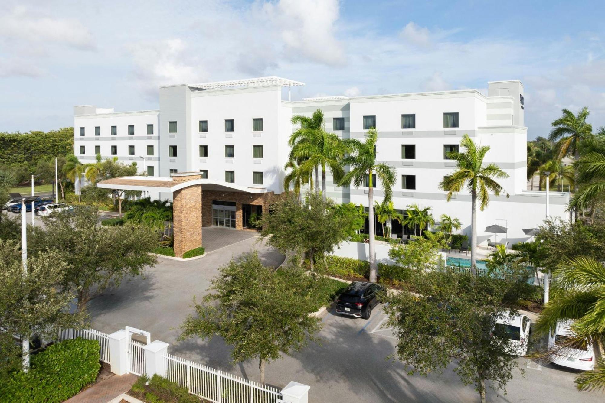 Fairfield Inn & Suites By Marriott Delray Beach I-95 Экстерьер фото